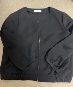 【美品】OFUON ノーカラージャケット ブラックのサムネイル