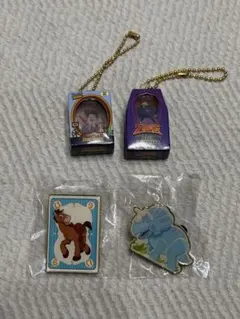 トイストーリー　ピンバッジ　キーホルダー