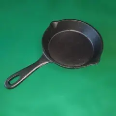 未使用　スキレット　鋳鉄製　小型のサムネイル