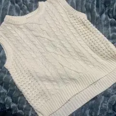 GU＊ケーブルニットベスト 美品 アイボリー　美品　Sサイズ ニット セーター