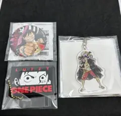 ONE PIECE ワンピース ルフィ 缶バッジ マルイ RED - メルカリ