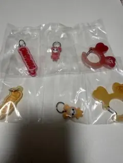 TWICE LOVELYS アクリルカラビナフロッキーマスコットジヒョ チェヨン