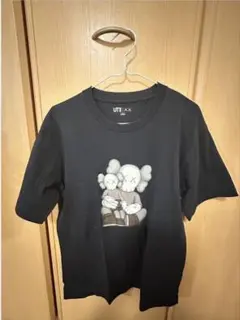UNIQLO UT KAWS 半袖Tシャツ ブラック