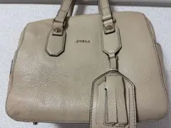 FURLA ベージュ レザー ハンドバッグ