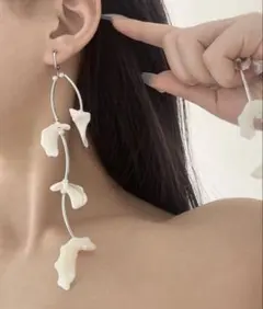 ピアス 貝殻 レディース 結婚式 ウェディング ヘアセットのサムネイル