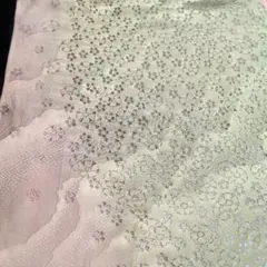薄い茶色.緑色 花柄 帯揚げ