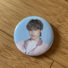 txt cafe ヒュニンカイ缶バッチ　B