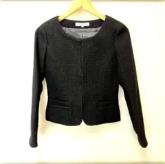 美品ナチュラルビューティーベーシック　ノーカラーツイードジャケット　黒　ラメ　M