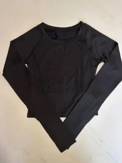 【美品】SLOLI　長袖 ヨガウェア　ブラック　Ｓサイズ