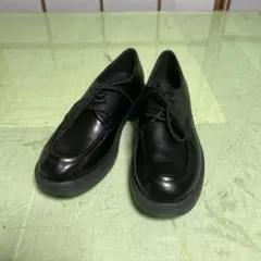 レースアップシューズ