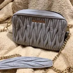 miu miu マテラッセ ショルダーバッグのサムネイル