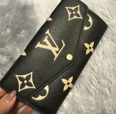 Louis Vuitton ポルトフォイユサラ