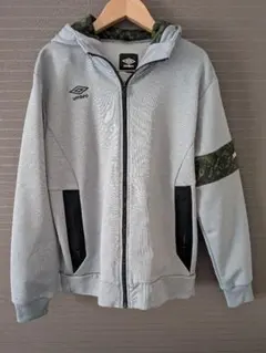 umbro フード付きグレージャケット　パーカー　メンズ Lサイズ