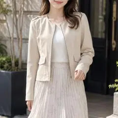 ウィルセレクション＊ノーカラー ブルゾン ジャケット 肩リボン ベージュ Mのサムネイル