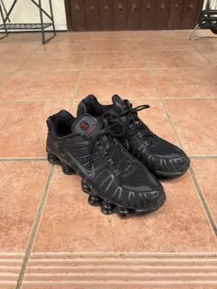 Nike Shox ブラック スニーカー