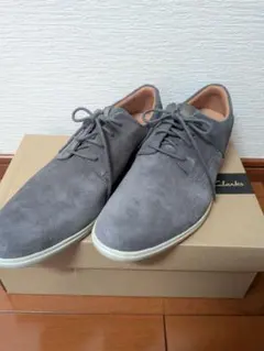 Clarks メンズ ドレスシューズ グレーのサムネイル