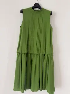 【FOXEY 】未使用 品　ワンピース 絹　 ティアード　リボン　ベルベット使い FOXEY 】未使用 品 ワンピース 絹 ティアード リボン ベルベット使い