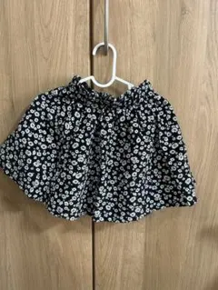 フレアスカート 黒と白の花柄