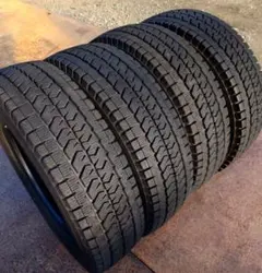 ダンロップスタッドレスタイヤウインターマックスSJ8+235/65R17中古4本