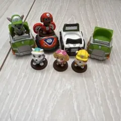 パウ・パトロール バスボールの中身フィギュアセット