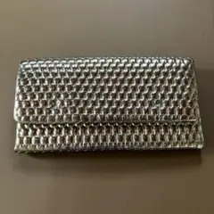 シルバー 編み込みデザイン クラッチバッグ