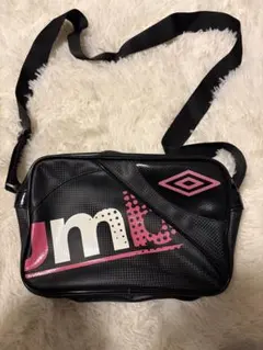 UMBRO ショルダーバッグ ブラック ピンク