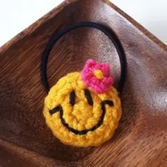 お花付き にこちゃん ヘアゴム 黄色 濃いピンク花