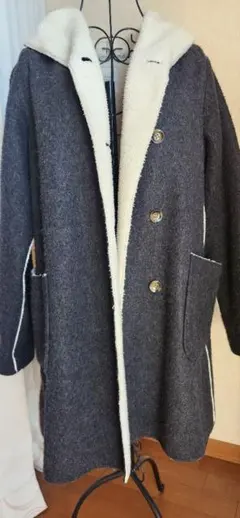 フード付きグレーウール風ロングコート