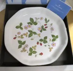 【超美品】　ウェッジウッド　ワイルドストロベリー　オクタゴナル　八角形プレート