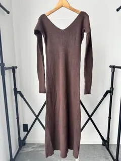 【新品タグ付き】 Snidel ブラウン ニット Vネック ロングワンピース