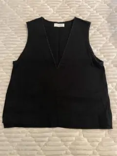 ブラック Vネック ベスト フリンジ仕上げ　フリーサイズ