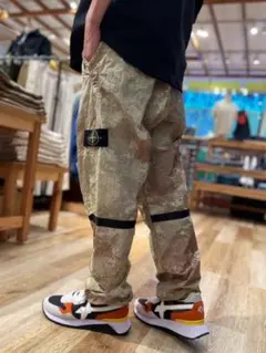STONE ISLAND シェルパンツのサムネイル