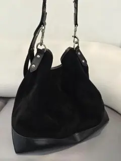 Vivienne Westwoodブラック スエード レザー ショルダーバッグ