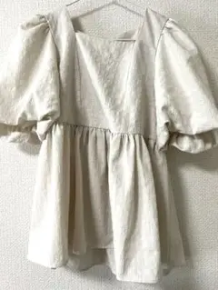 AZUL by moussyアイボリー パフスリーブ トップス