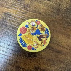 Disney 刺繍　缶バッジ　美女と野獣　ビスケット　食玩のサムネイル