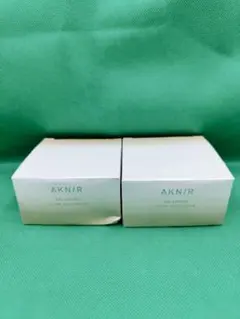新品未使用　AKN/R アクニー　バランシンググロウデュオクリーム 2点のサムネイル
