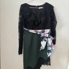 レース袖・花柄リボン付きドレス　アシンメトリー