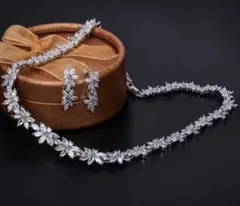 キュービックジルコニア クリスタル フラワーネックレス ピアスセット シルバー