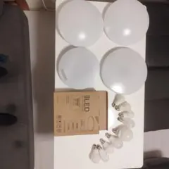 LEDシーリングライト4個とLED電球8個セット