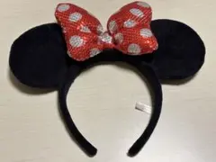 ミニーマウス「スパンコール赤リボンカチューシャ」