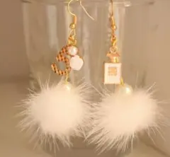 新品 No.5と香水瓶チャーム ミンクファー パール ピアス シャネルストーン可