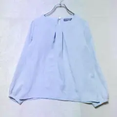 アデイインザライフ タックデザイン ブラウス ライトブルー 上品 フェミニン Lのサムネイル