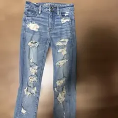 American Eagle スキニーデニム ダメージ加工のサムネイル
