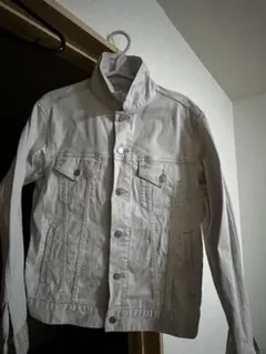 ホワイト デニムジャケット　UNIQLO 美品