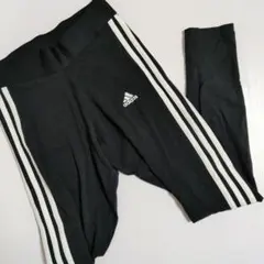 adidas ブラック ストライプ ジャージパンツ