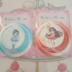 セーラームーン バッジ 2個セット