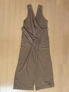 UNIQLO　ユニクロ　ジャンプスーツ　茶　Mサイズのサムネイル