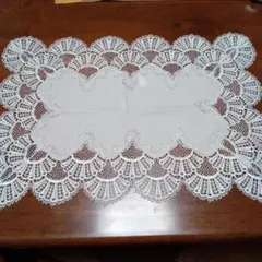 白 レース テーブルランナー