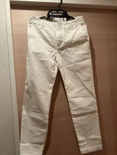 ZARA 白色直筒牛仔褲 24