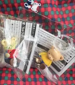 ファミリア　ガチャガチャ　めじるしアクセサリー 2個セット　新品未使用